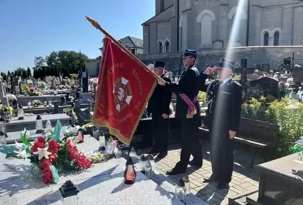 Strażacy OSP Klimontów zabezpieczali pielgrzymkę do Sulisławic
